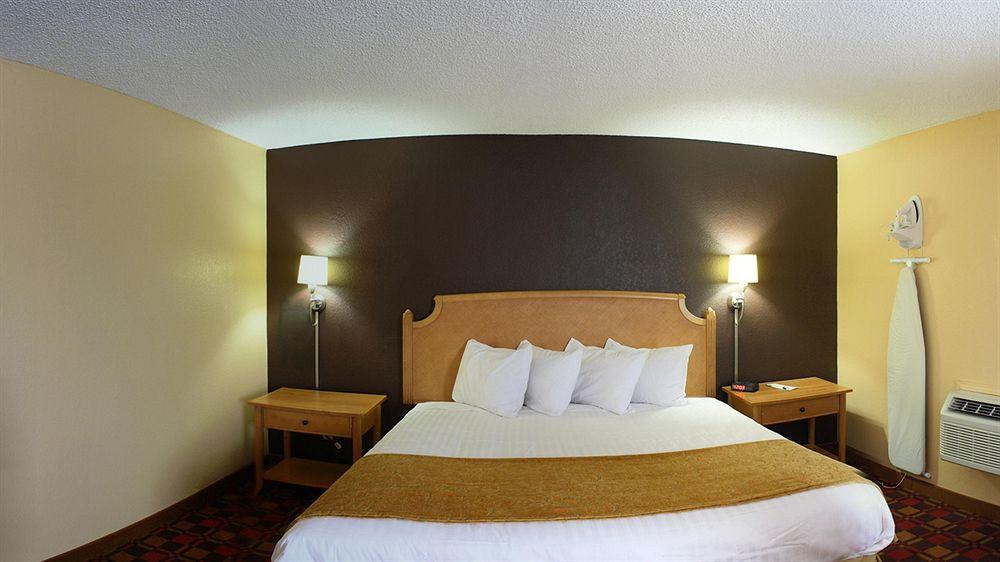 קנטון Quality Inn Hall Of Fame מראה חיצוני תמונה