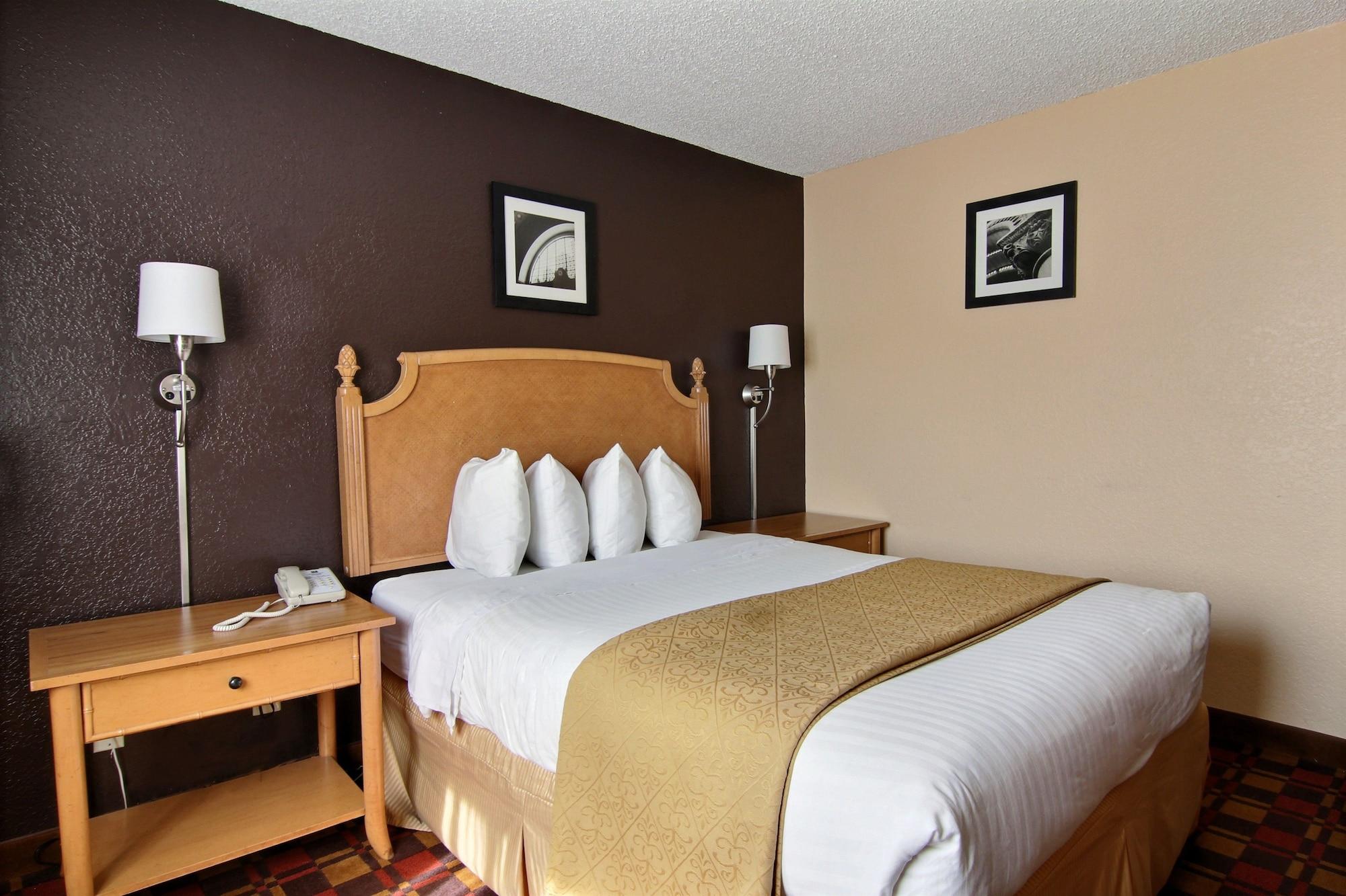 קנטון Quality Inn Hall Of Fame מראה חיצוני תמונה