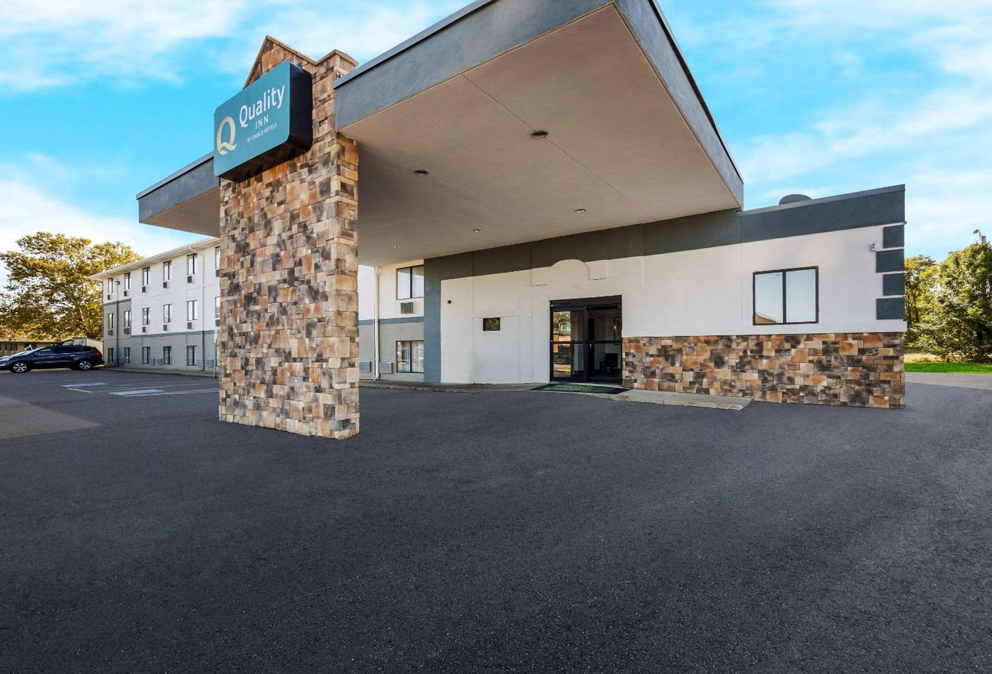 קנטון Quality Inn Hall Of Fame מראה חיצוני תמונה