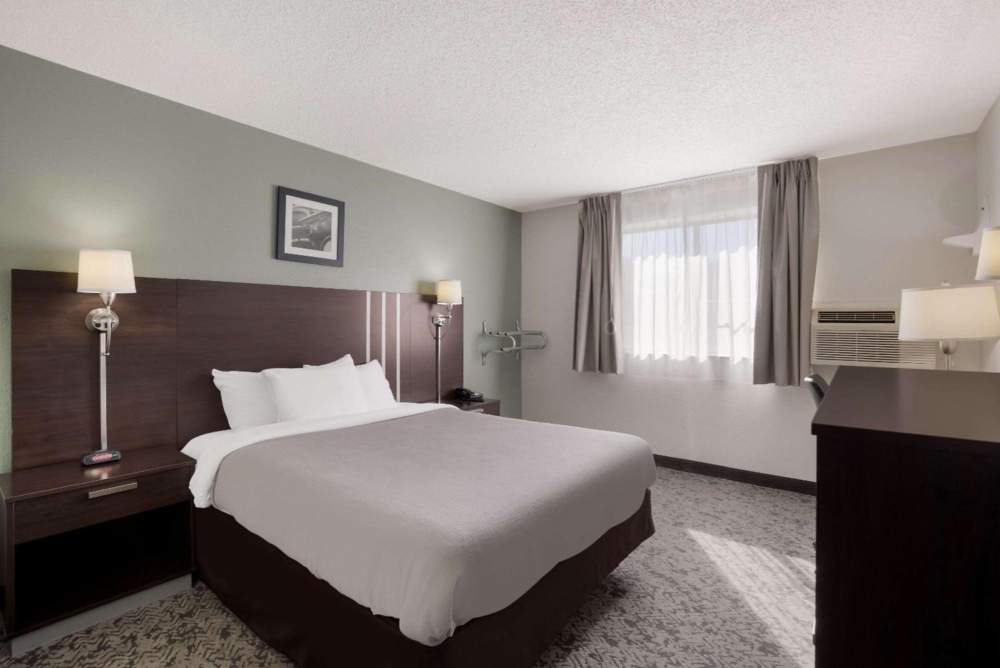 קנטון Quality Inn Hall Of Fame מראה חיצוני תמונה